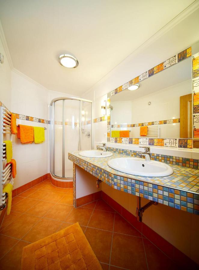 Biohotel Castello Königsleiten Konigsleiten Esterno foto